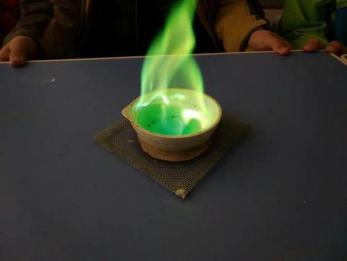 夜钓遇‘鬼火’？专家：磷火自然现象，钓友虚惊一场